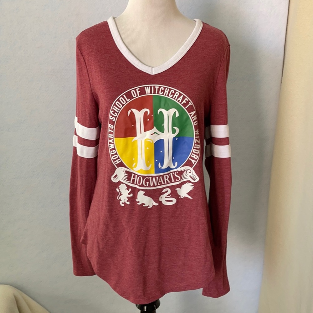 HarryPotter Hogwarts Graphic LongSleeve Tee